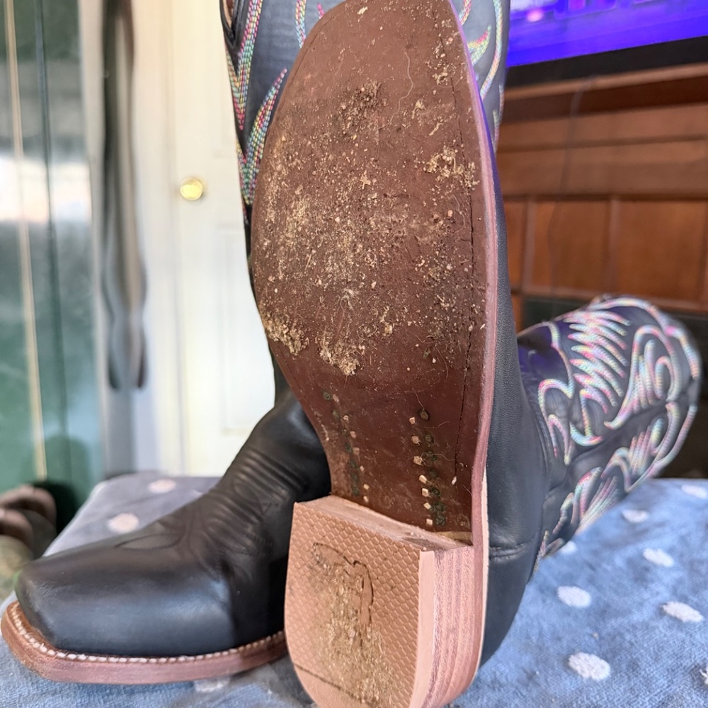 Hyer boots - Picture 2 of 2